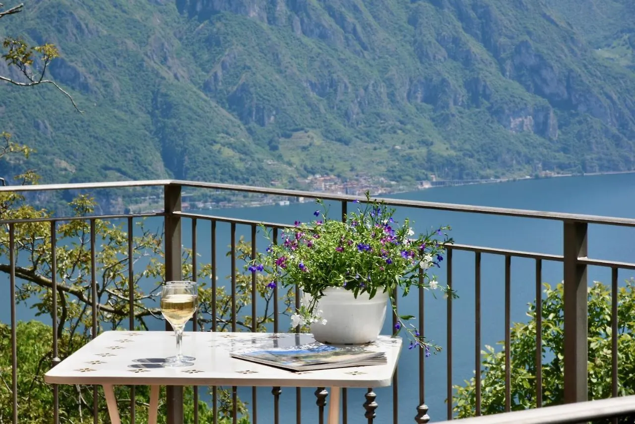 Holiday home Italian Vacation Homes - Il Villino Fonteno